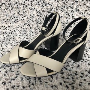 Forever 21 Sz. 8.5 Block Heels